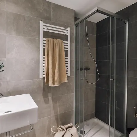 Ohanes - 2 Bedrooms In Eixample Esquerra 아파트 *