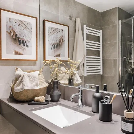 Ohanes - 2 Bedrooms In Eixample Esquerra 아파트 바르셀로나