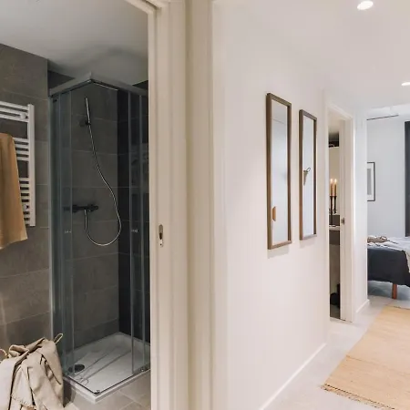 Ohanes - 2 Bedrooms In Eixample Esquerra